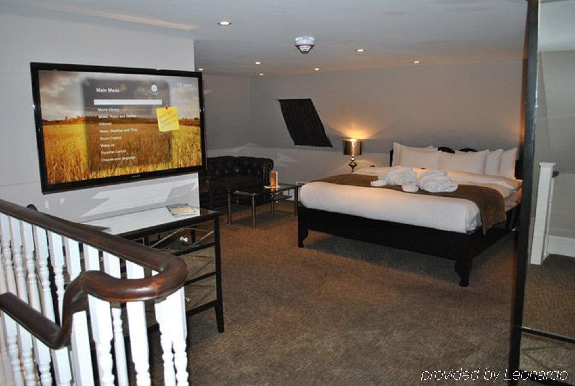 The Westbridge Stratford Hotel Londra